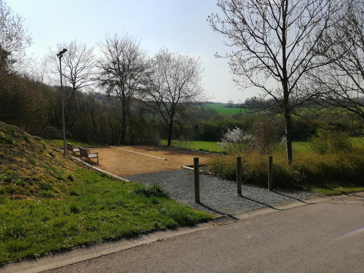 Durbuy, Ses Ruelles Pittoresques, 2Eme Etape Exterior foto